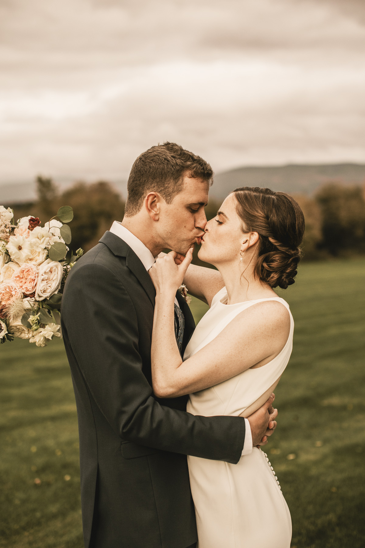 Anaphora Flowers - Wedding Flowers and Design for the Sophisticated and Romantic Bride