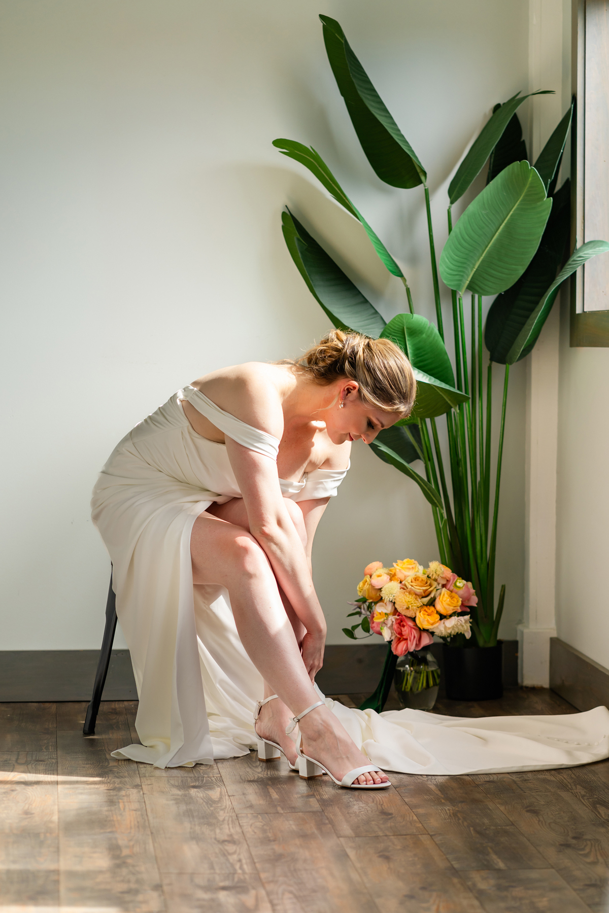 Castleton Vermont wedding Lake Bomoseen fall wedding bouquet getting ready