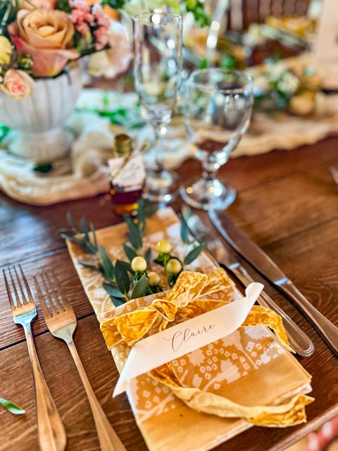 specialty wedding linen rentals